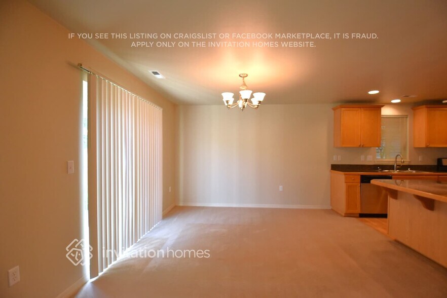 Building Photo - 3381 S 283rd Ln