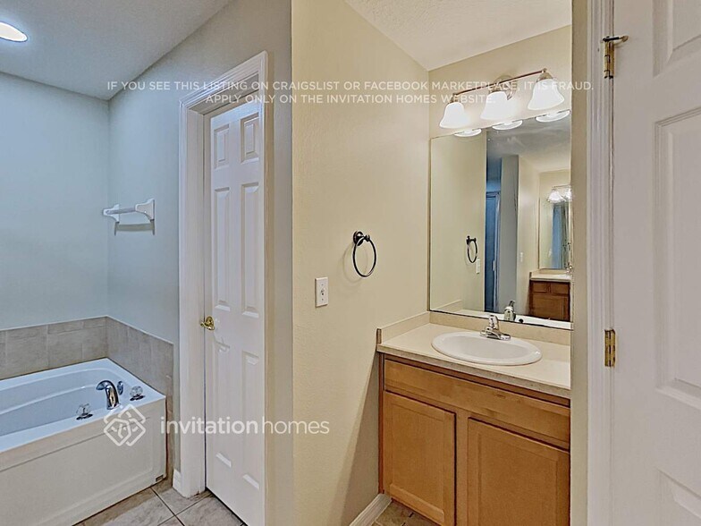 Building Photo - 5345 Plantation Home Way