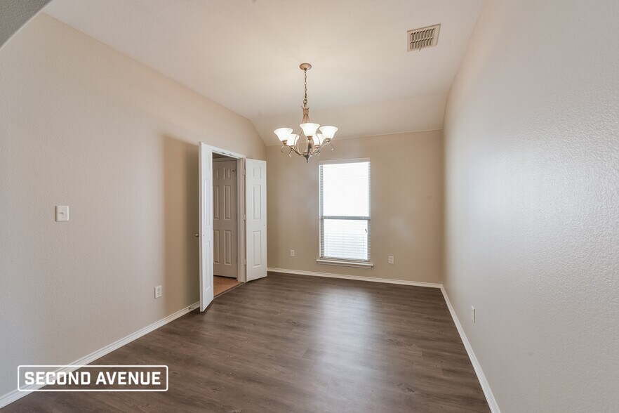 Building Photo - 5828 Fathom Dr
