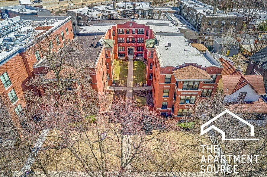 Building Photo - 3933 N Keeler Ave
