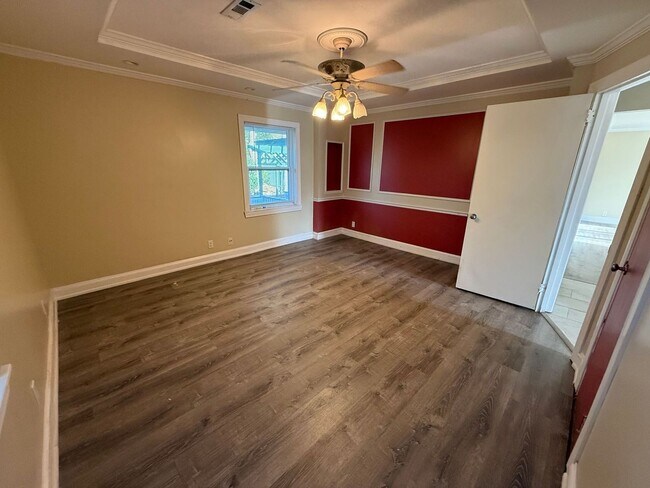 Building Photo - Gulf Breeze Proper - Casablanca - 2 bed, 1 bath