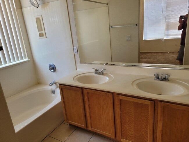 Building Photo - 8817 N 65th Dr