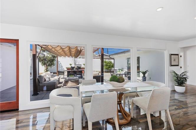 Building Photo - 496 E 16th St