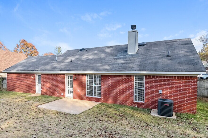 Building Photo - 7291 Bridle Ln