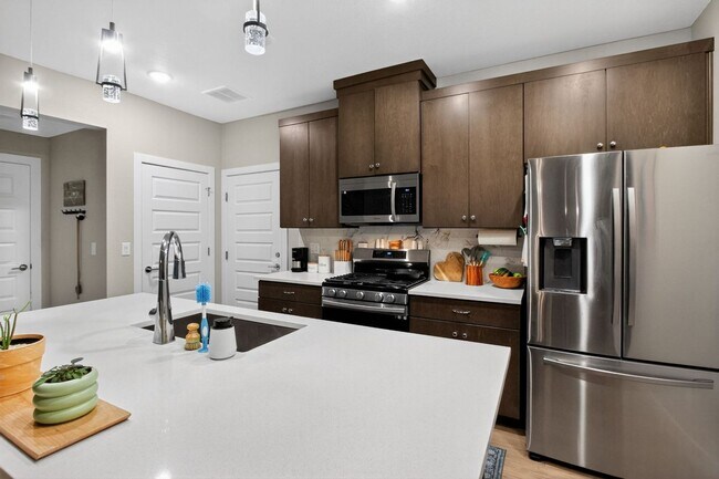 Building Photo - 16370 Alzere Pl