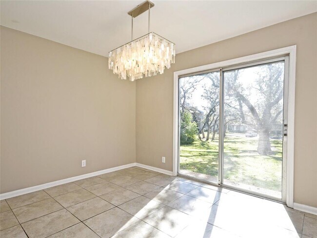 Building Photo - 100 Lido Cir