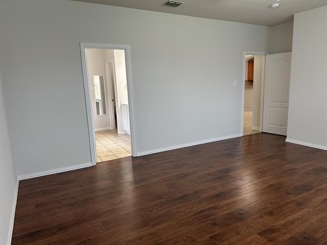 Building Photo - 2820 Cascade Cove Dr