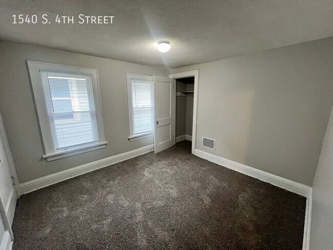 Building Photo - 1540 S 4th St