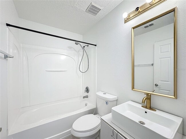 Building Photo - 249 Royal Palm Dr