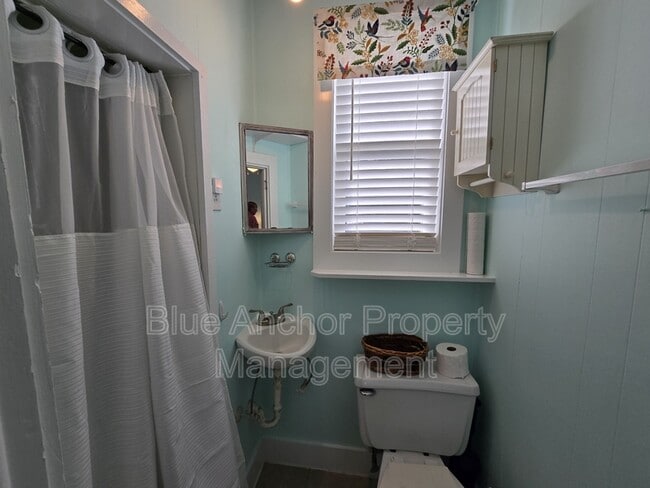 Building Photo - 337 Dogwood Ln