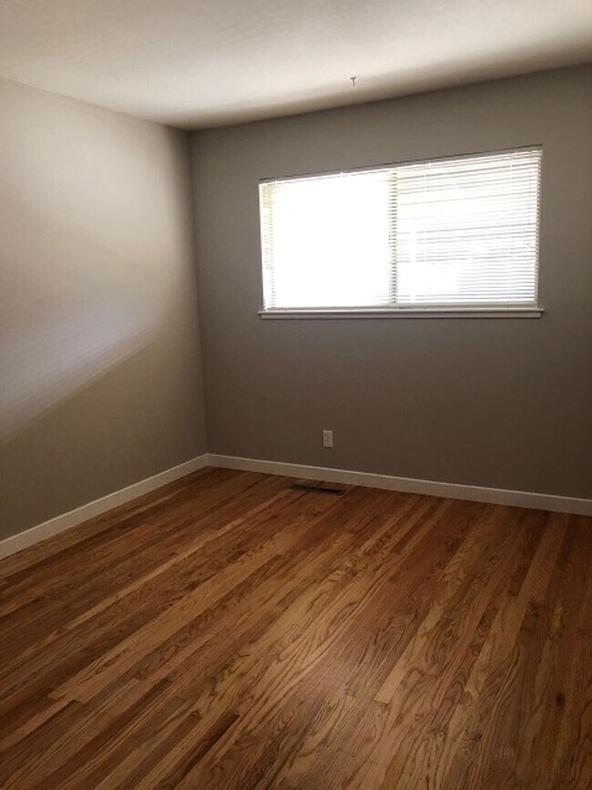 Building Photo - CAMBRIAN- Corner lot