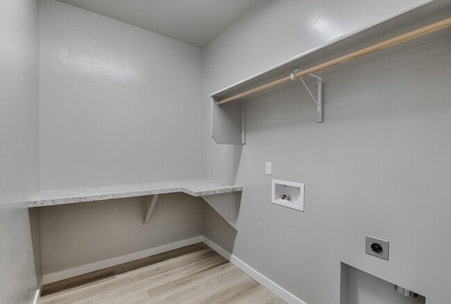 Building Photo - 4592 S Merrivale Pl