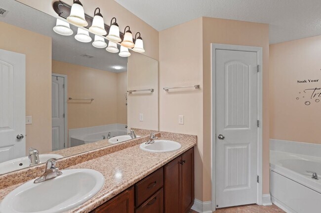 Building Photo - Charming 4-Bedroom Home for Rent in Hinesville, GA