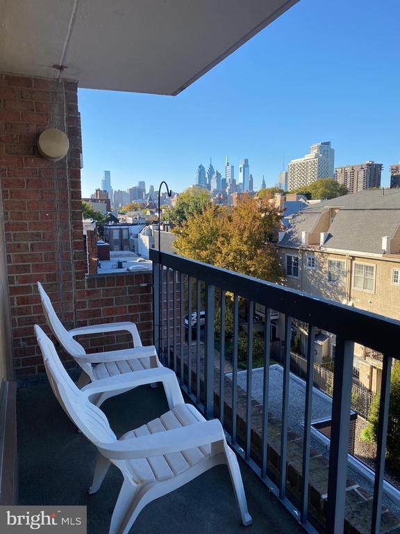 Building Photo - 200 Lombard St