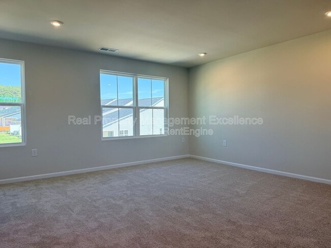 Building Photo - 372 Grand Silo Rd