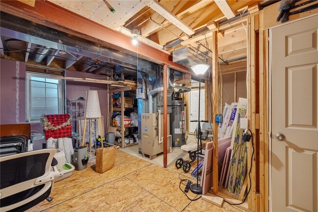 Building Photo - 40 Alverstone Way