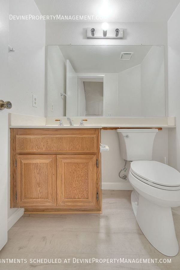 Building Photo - 902 California Privado