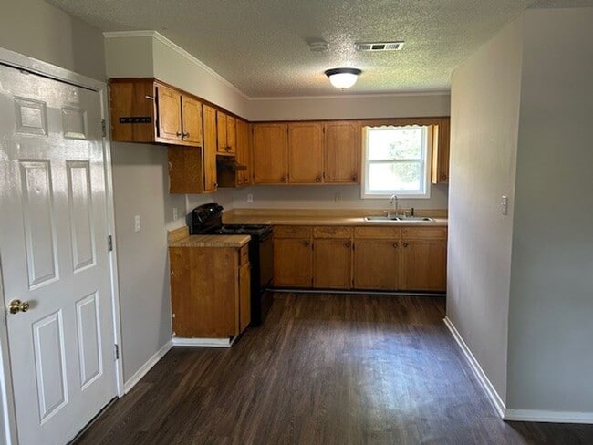 Building Photo - 101 Normandy Ave