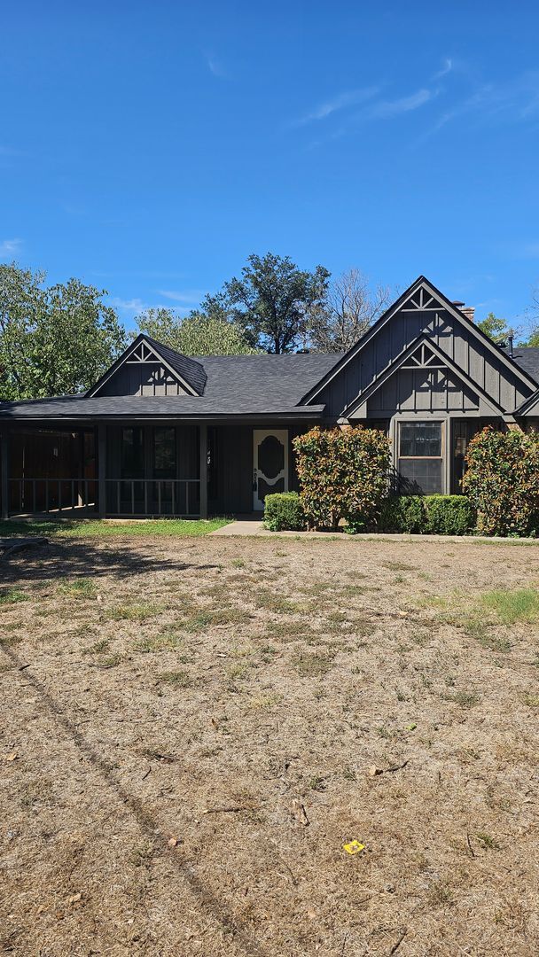 Building Photo - 1700 Kendolph Dr