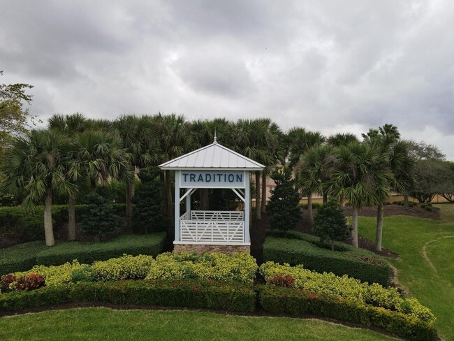 Building Photo - 10491 SW Academic Way