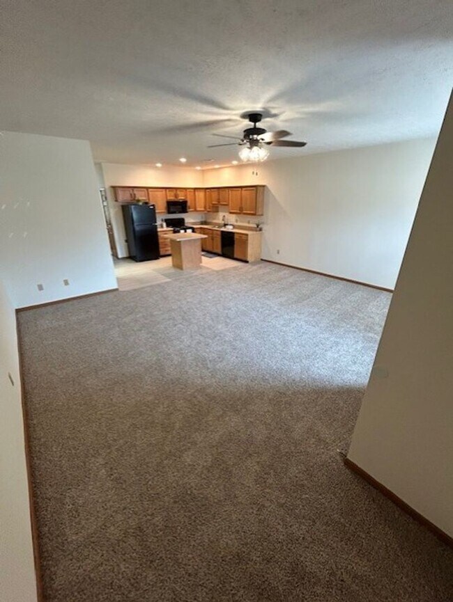 Building Photo - Quiet Neighborhood - Troy, OH (2 Bedroom R...
