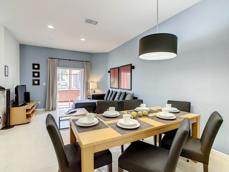 Building Photo - 2730 Coupe St