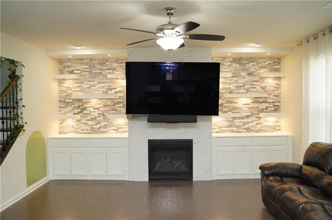 Building Photo - 4425 Hager Ct