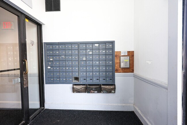 Building Photo - 195 Thomas Burgin Pkwy