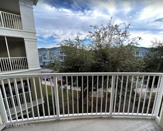 Building Photo - 8290 Park Way