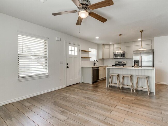 Building Photo - 4101 N Hammond Ave