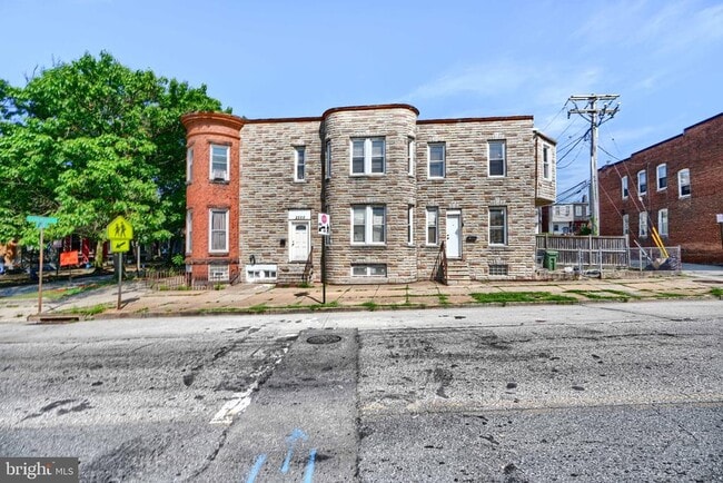 Building Photo - 2300 N Fulton Ave