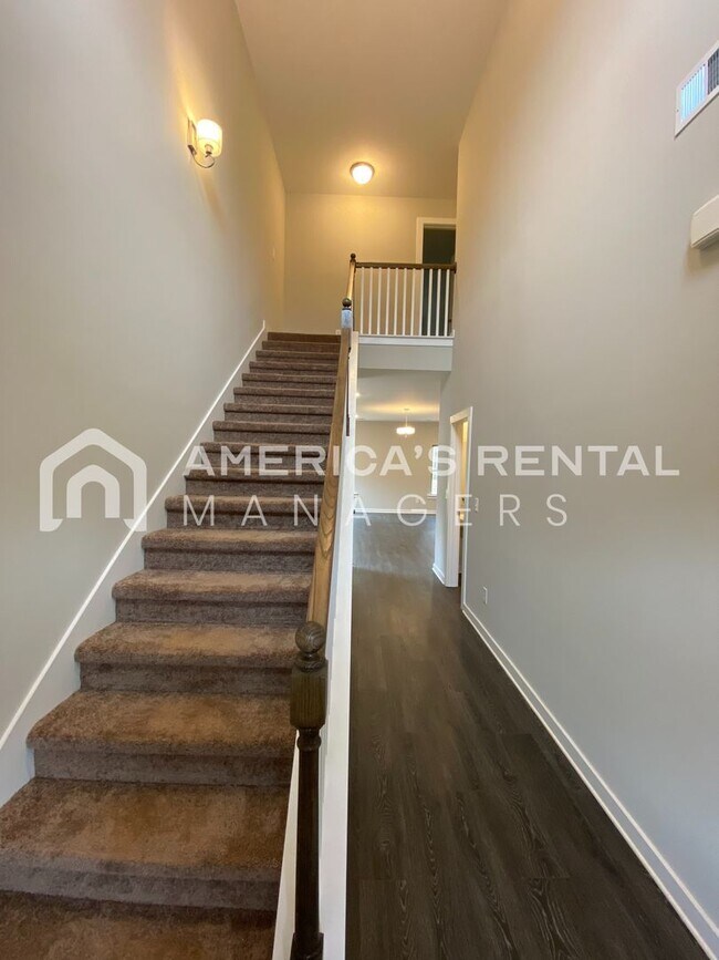 Building Photo - 7945 St.James Dr
