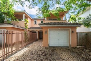 Building Photo - 3060 Matilda St