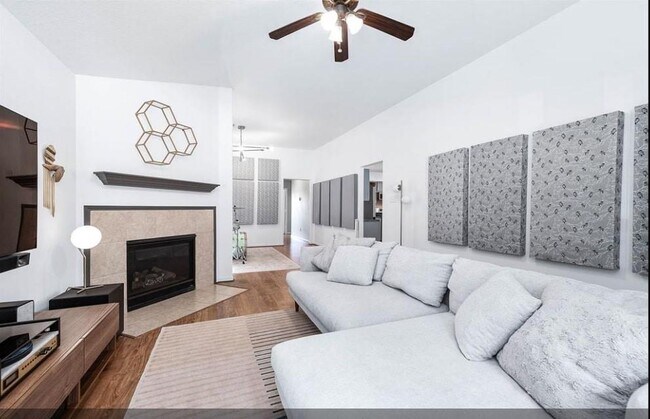 Building Photo - 4918 Fair Oak Dale Ln