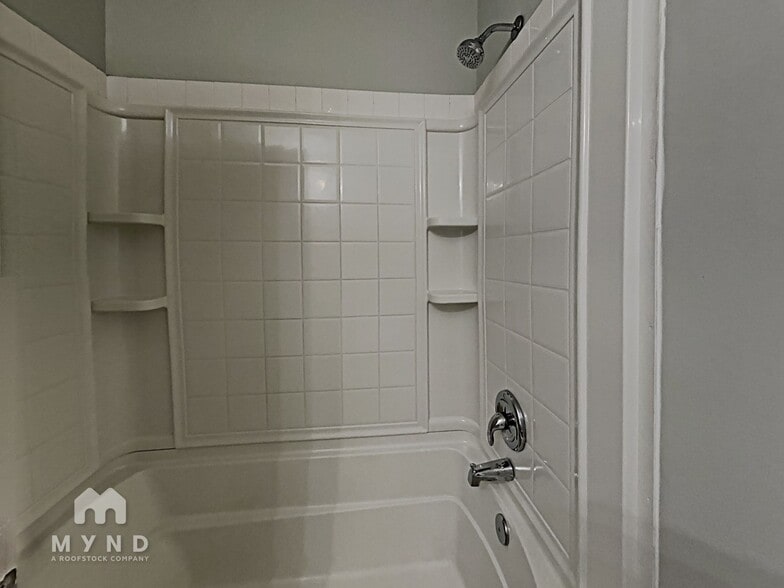 Building Photo - 3519 Misty Wood Dr