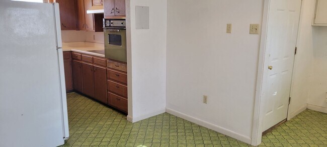 Building Photo - re1417