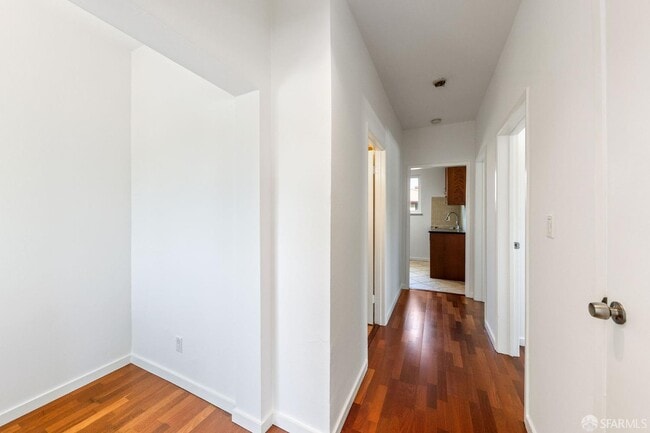 Building Photo - 906 40th St