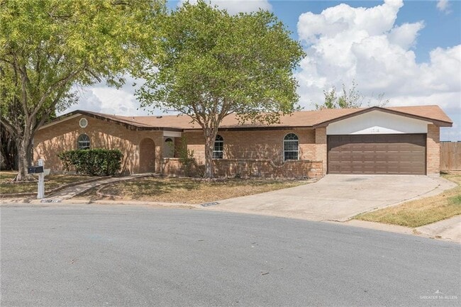 Building Photo - 1718 Tulip Ave