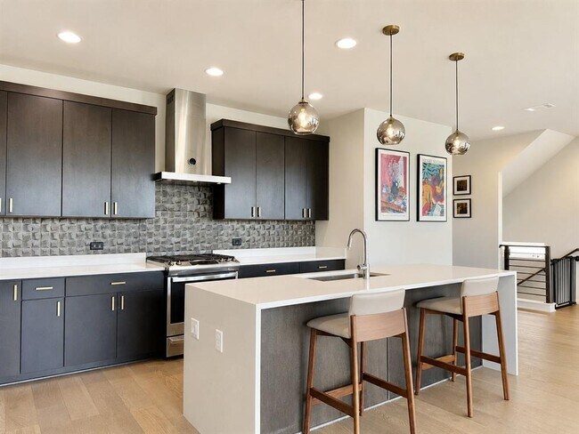 Building Photo - 7915 Floracita Ln