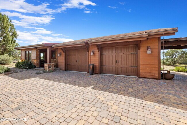 Building Photo - 14415 N Sandia Ln