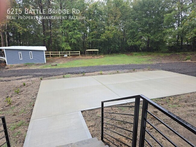 Building Photo - 6215 Battle Bridge Rd