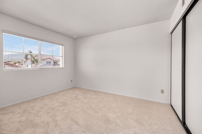 Building Photo - 12030 Via Felicia