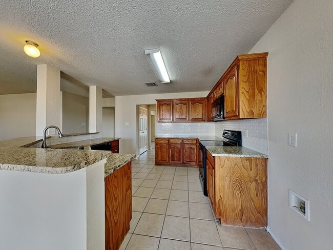 Building Photo - 6518 Ashland Dr