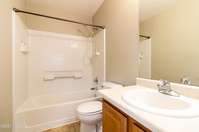 Building Photo - 7043 S Gull Ln