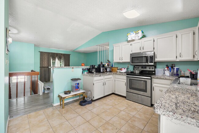 Building Photo - 2380 Middleton Ct