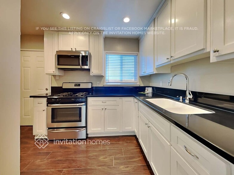 Building Photo - 2229 Wesleygrove Ave