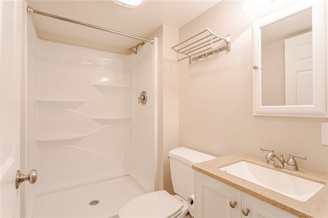 Building Photo - 72 Windward Way