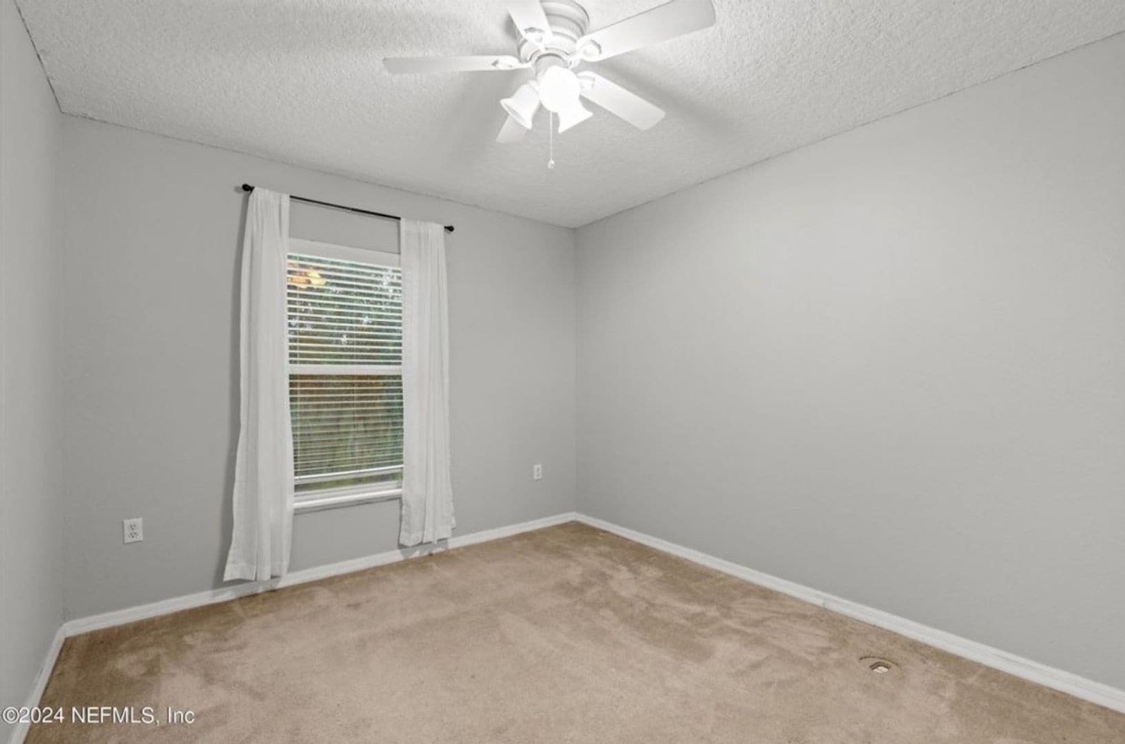 Building Photo - 11565 Hickory Oak Dr