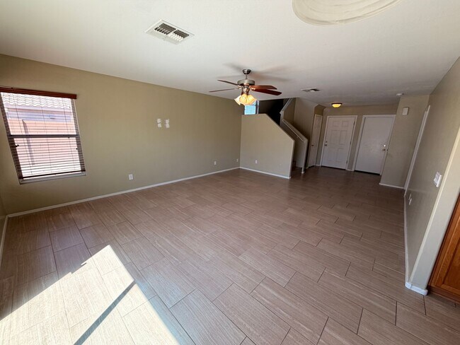 Building Photo - Updated 4x2 Buckeye Home *NO* Carpet & Downstairs Primary Bed!