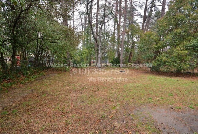 Building Photo - 2602 Vineyard St